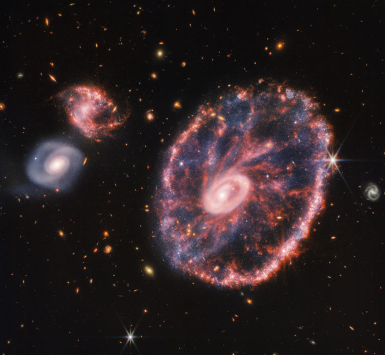 Fotografia galaxie Koleso voza zhotovená vesmírnym ďalekohľadom Jamesa Webba. Foto: TASR/AP