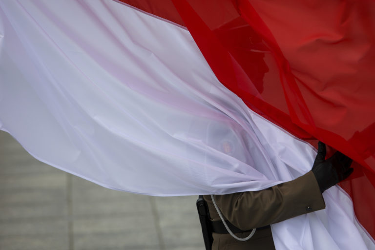 Denník Rzeczpospolita: Väčšina Poliakov je za vyzbrojovanie Ukrajiny v boji proti Rusku