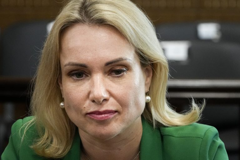 Ruská prokuratúra žiada pre bývalú novinárku Ovsiannikovovú 9,5 roka väzenia