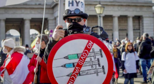 Nekrológ k rakúskej lekárke, ktorú zrejme antivaxeri dohnali k smrti