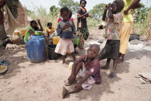 Vyľudnené mestá a verbovanie detských bojovníkov. Burkina Faso je dnes ohniskom terorizmu