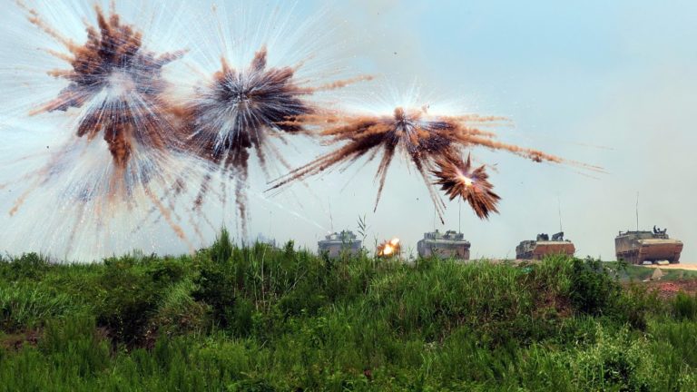 Vyostrenie na východe. Čína začala vojenské cvičenia v blízkosti Taiwanu