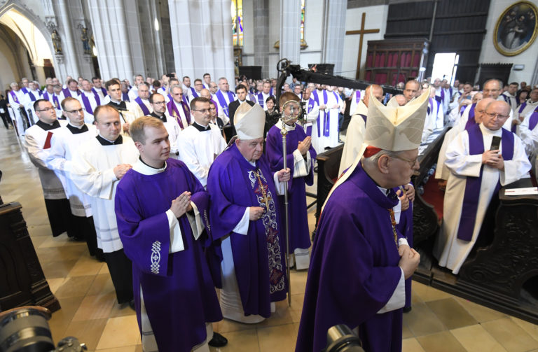 Z pohrebu kardinála Jozefa Tomka. Foto: TASR/František Iván