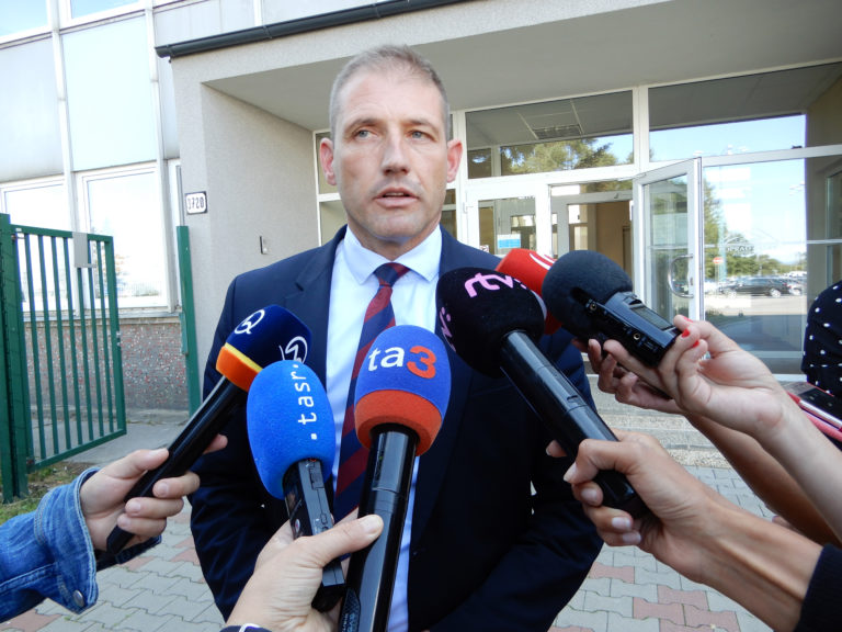 Popradské letisko: Riaditeľ Dujava hrozbu výpoveďami zamestnancov nepovažuje za reálne naplniteľnú