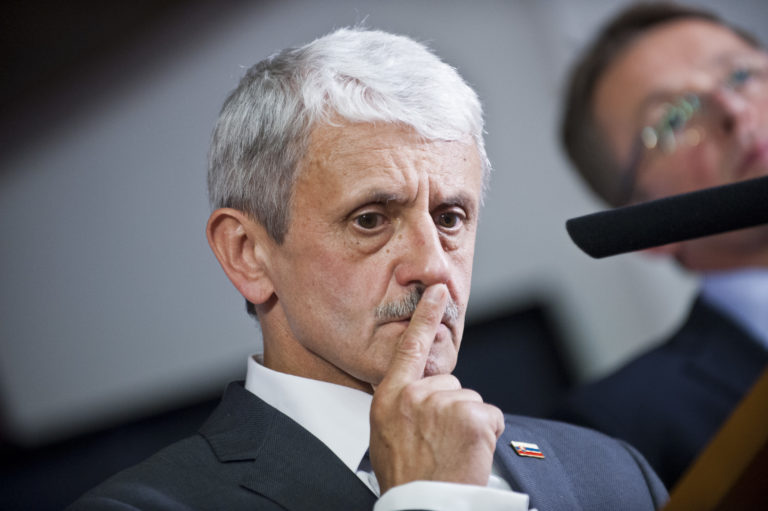 Dzurinda: Slovensku chýba formácia typu Európskej ľudovej strany