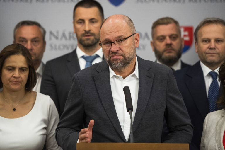 V popredí zľava Mária Kolíková a Richard Sulík. Foto: Jaroslav Novák/TASR  