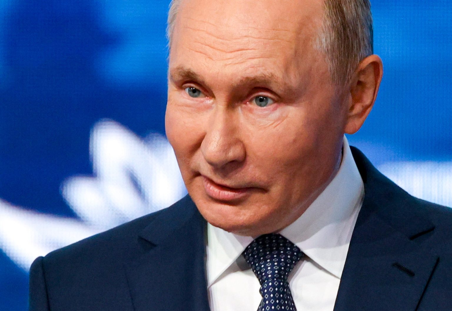 Vladimir Putin reční na Východnom ekonomickom fóre vo Vladivostoku 7. septembra 2022. Foto: TASR/AP