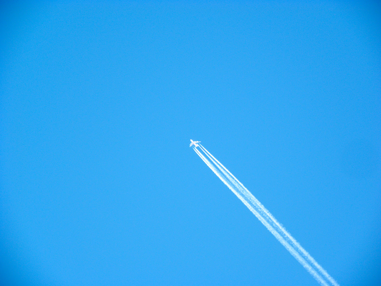 Existujú podstatne nebezpečnejšie konšpirácie ako chemtrails. Foto: Rool Paap/Flickr.com