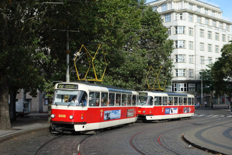 Praha daruje Ukrajine vyradené električky a autobusy