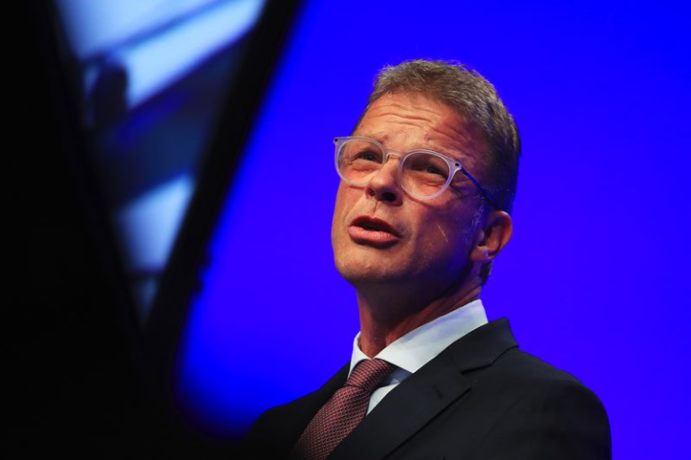 Riaditeľ Deutsche Bank varuje pred recesiou v Nemecku a ďalšími problémami