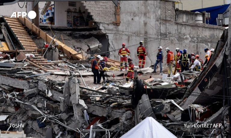 Hlavné mesto Mexika zasiahlo silné zemetrasenie