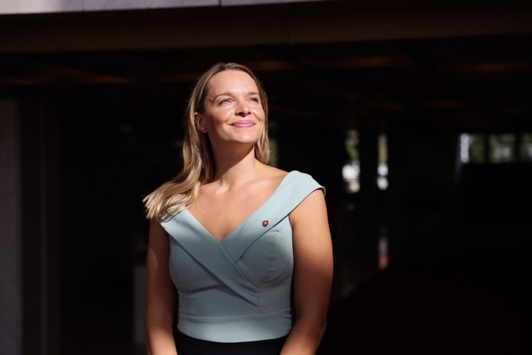 Huliak ukončil zmluvy s Tabakovou: Kritizoval „primitívne statusy“