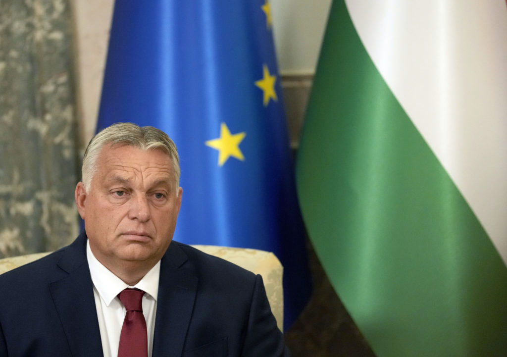 Orbán navrhol zrušenie volieb do Európskeho parlamentu. Inštitúciu nazval blázincom