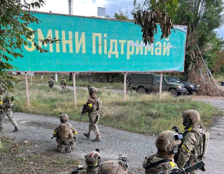 Nemeckí Zelení podporili na zjazde strany ďalšie dodávky zbraní Ukrajine