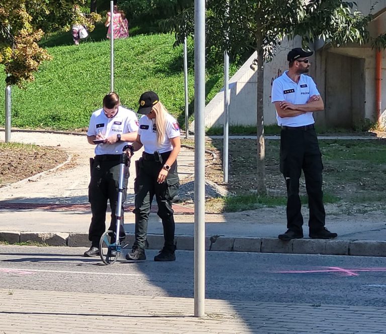 Polícia vyšetruje obzvlášť závažný zločin vraždy v Handlovej