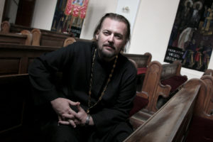 Otec Rasťo Čižik o novej podobe DoKostola.sk: Budeme dýchať Východom aj Západom