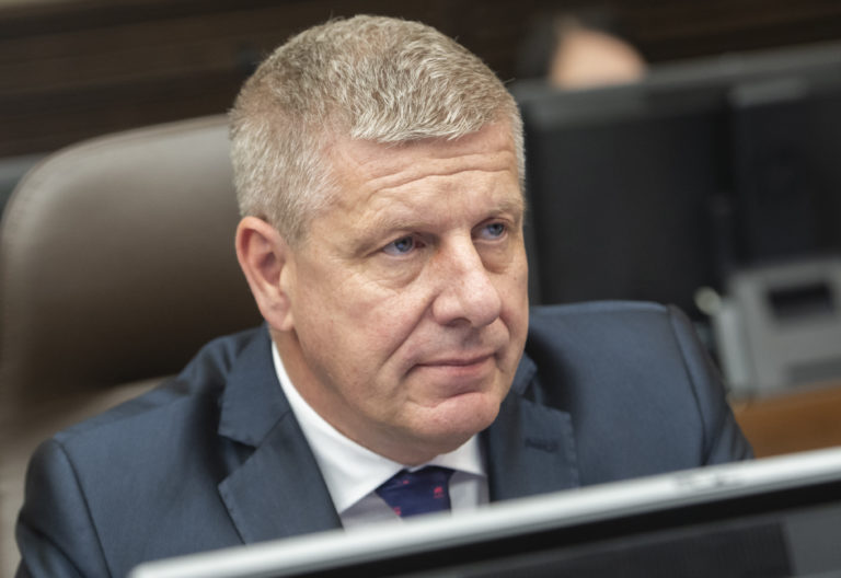 Na snímke minister zdravotníctva SR Vladimír Lengvarský (nominant OĽaNO) počas 109. rokovania vlády SR v Bratislave v stredu 12. októbra 2022. Foto: Martin Baumann/TASR