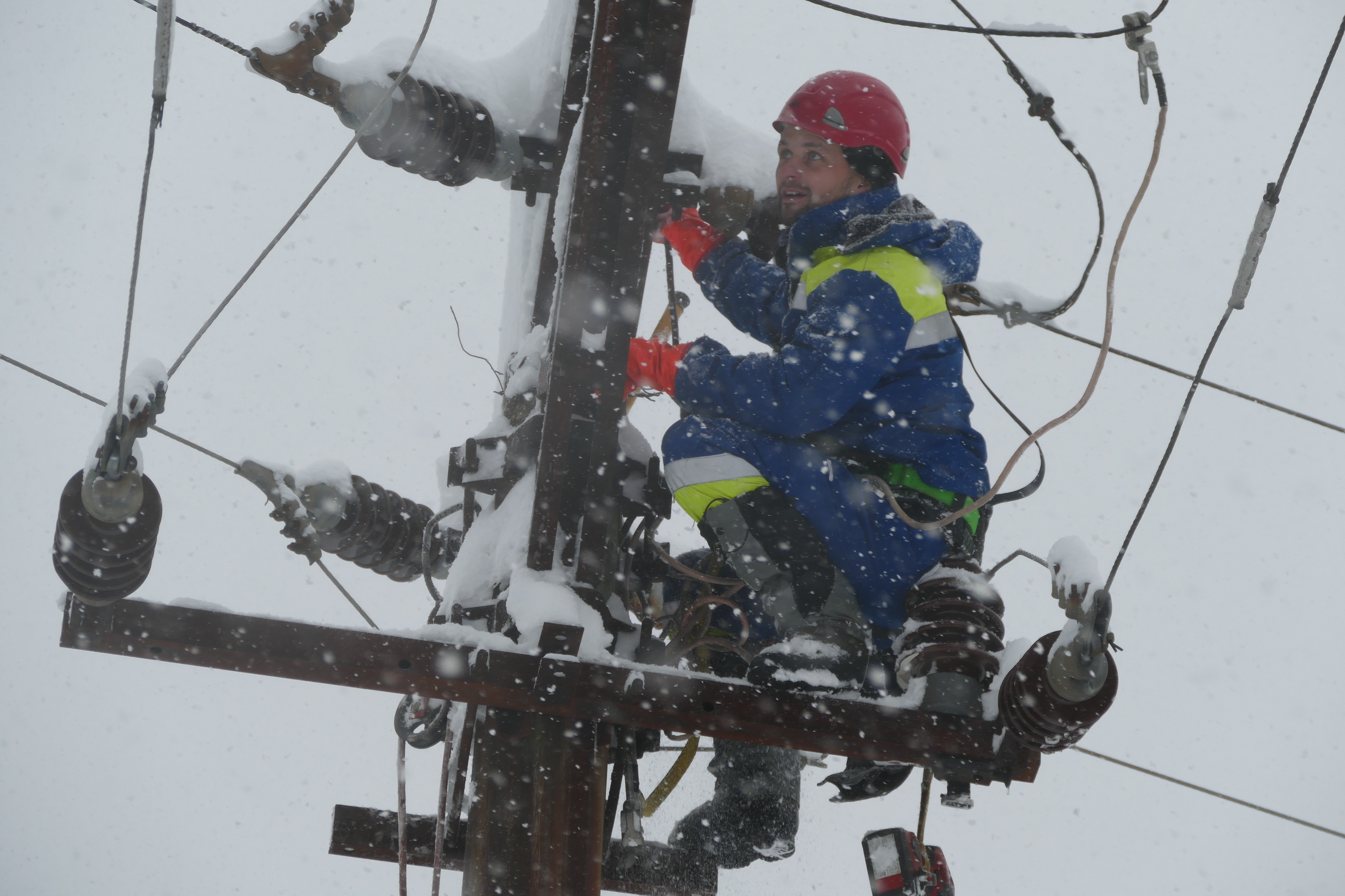 Zlé počasie spôsobilo na východe Slovenska výpadky elektriny