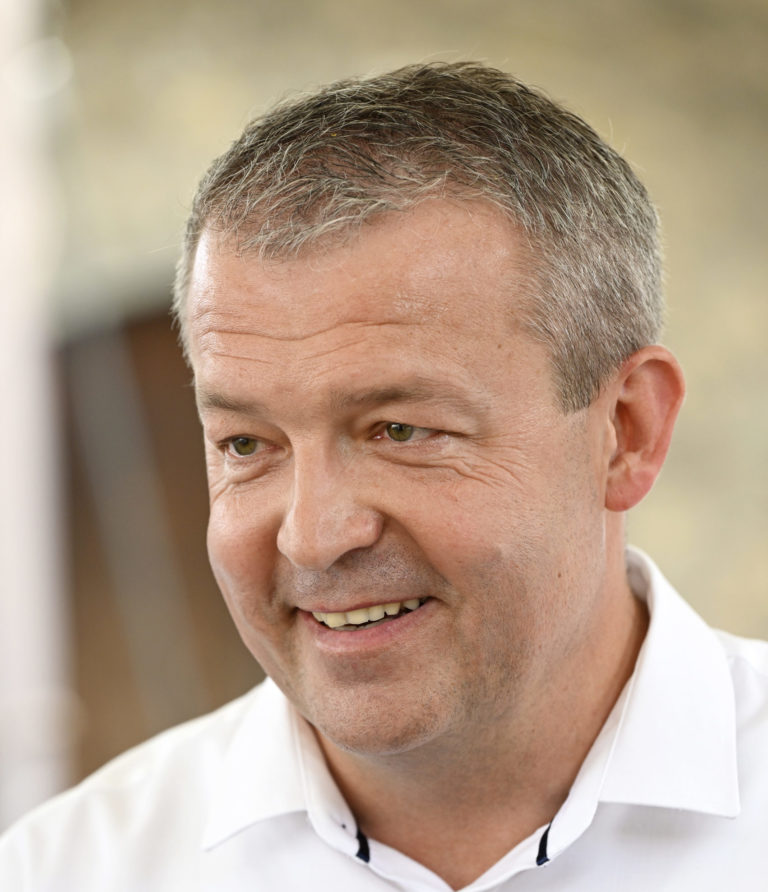 Pellegrini: Hlas-SD podporí na post predsedu Trenčianskeho kraja Jaroslava Bašku