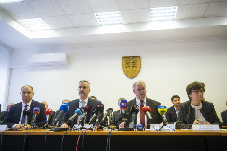 Pokojné voľby? Polícia zatiaľ zaznamenala 231 podnetov, naďalej pribúdajú