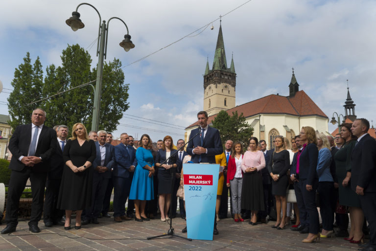 Milan Majerský počas brífingu spojeného s ohlásením kandidatúry na post predsedu Prešovského samosprávneho kraja. Foto: TASR/Milan Kapusta