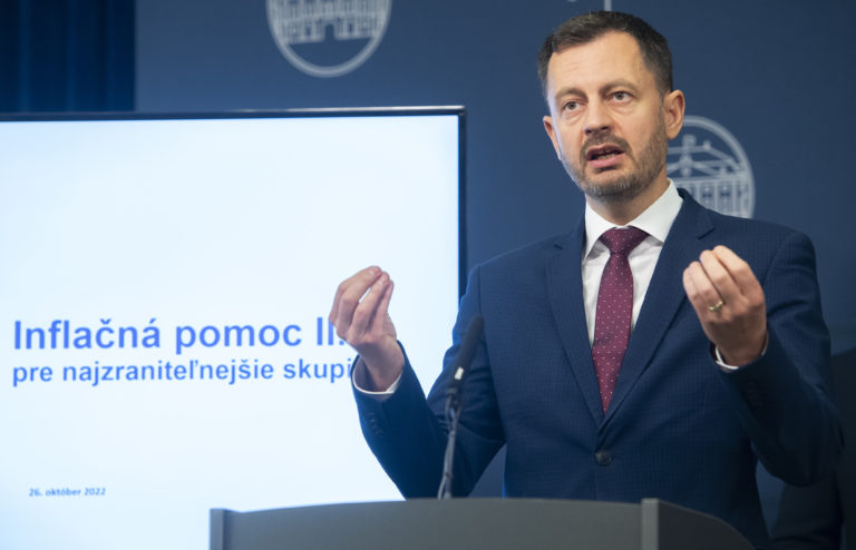 Vláda schválila novú protiinflačnú pomoc. Kto  dostane 100 eur?