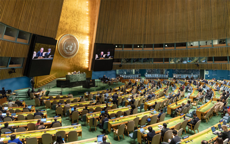 Valné zhromaždenie OSN odsúdilo ruskú anexiu. Čína aj India sa zdržali