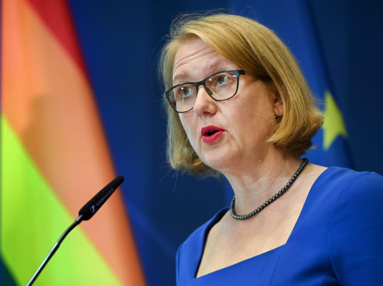 Irán musí ukončiť prenasledovanie žien a dievčat, znie zo skupiny G7