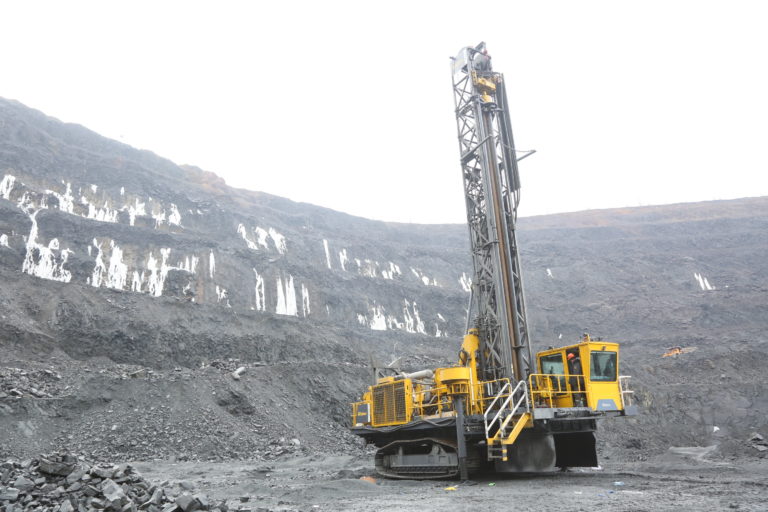 Ukrajina: Pod zemou uviazlo 900 baníkov. Väčšinu sa podarilo vyslobodiť