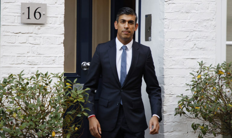 Spojené kráľovstvo dodalo Ukrajine rakety s dlhým doletom. Moskva sľubuje reakciu armády