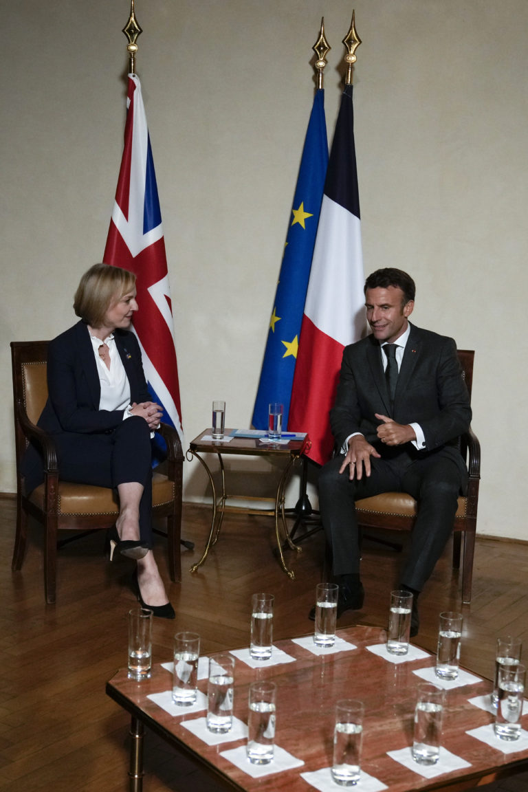 Trussová a Macron oznámili plány na spoluprácu. Krajiny začnú "novú fázu" vo vzťahoch po brexite