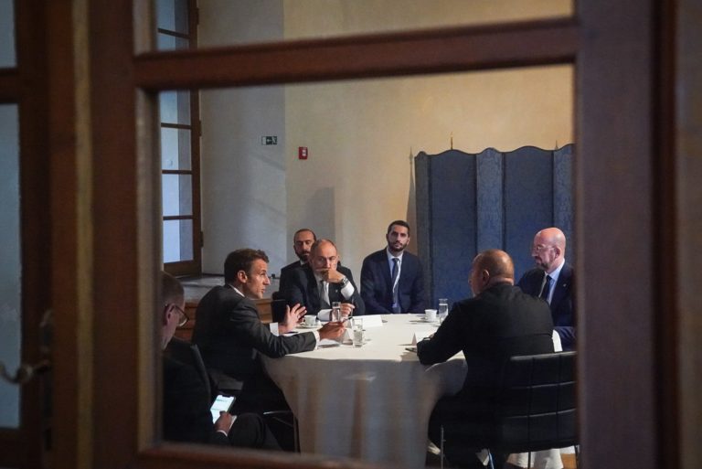 Na štvorstrannom stretnutí sa dohodli na misii EÚ na hraniciach Arménska a Azerbajdžanu