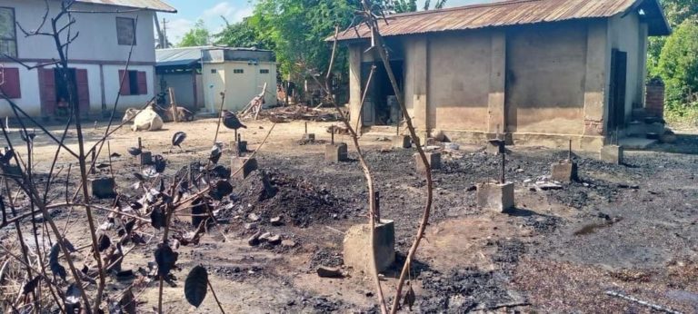 Mjanmarsko: Po útoku armády vo zväzovom Kačjinskom štáte hlásia 60 obetí