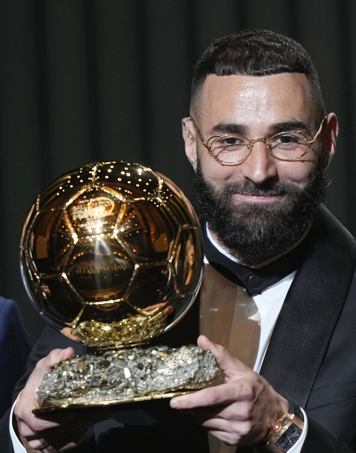 Karim Benzema so Zlatou loptou. Foto: TASR/AP