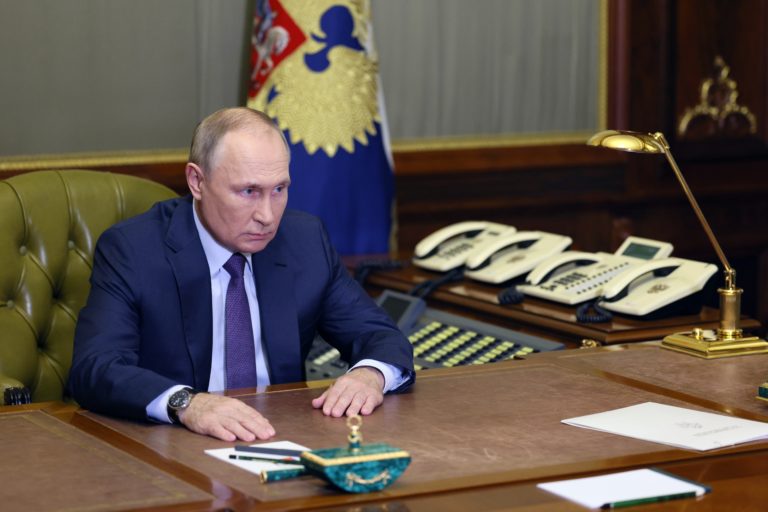 Putin musí niesť zodpovednosť za raketové útoky na ukrajinské mestá, vyhlásili lídri G7