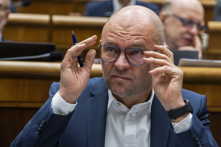 SaS sa budúci týždeň nezúčastní na hlasovaní o odvolaní Mikulca, vyhlásil Sulík