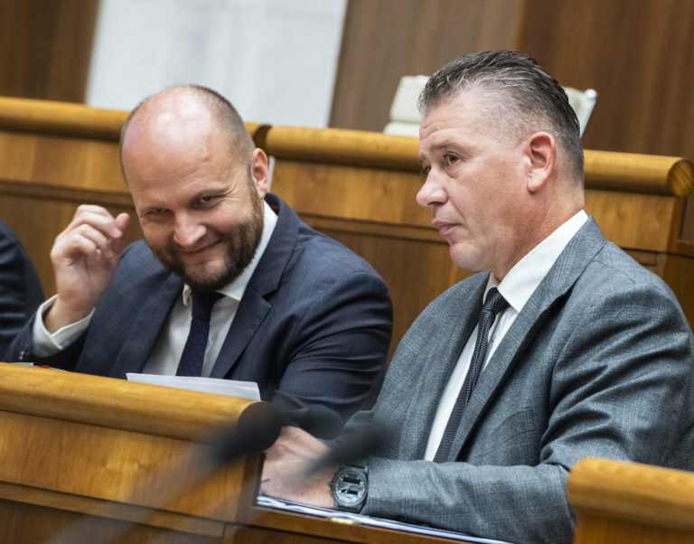 Letisko v Sliači bolo okupované, ale nie americkými vojakmi, píše polícia na stránke Hoaxy a podvody