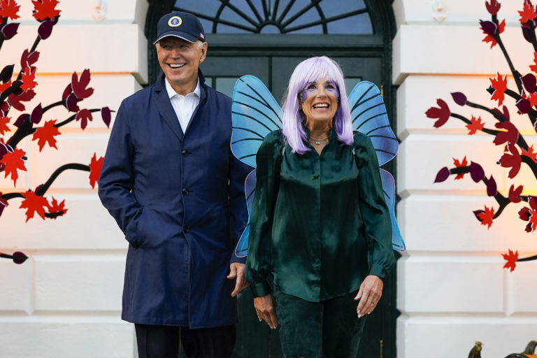 Bidenovci vraj chcú obnoviť Demokratickú stranu a zastaviť Trumpa