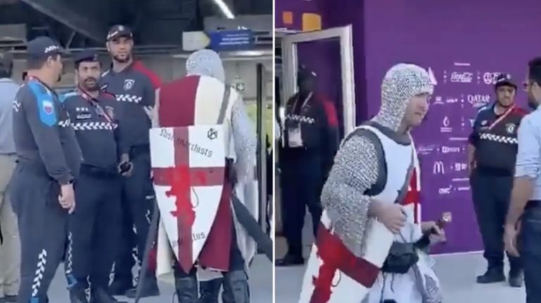 Fanúšik v kostýme križiackeho rytiera nebol vpustený na štadión. Foto: Twitter/SPORTbible