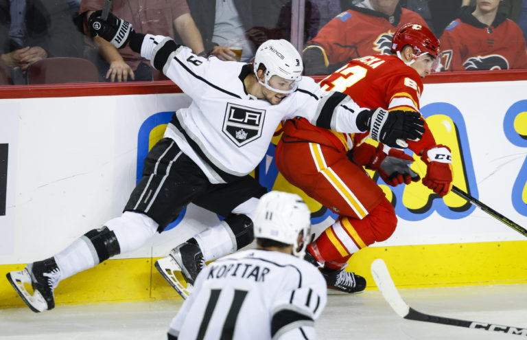 Slovenský hokejista v drese Calgary Flames Adam Ružička. Foto: AP/TASR