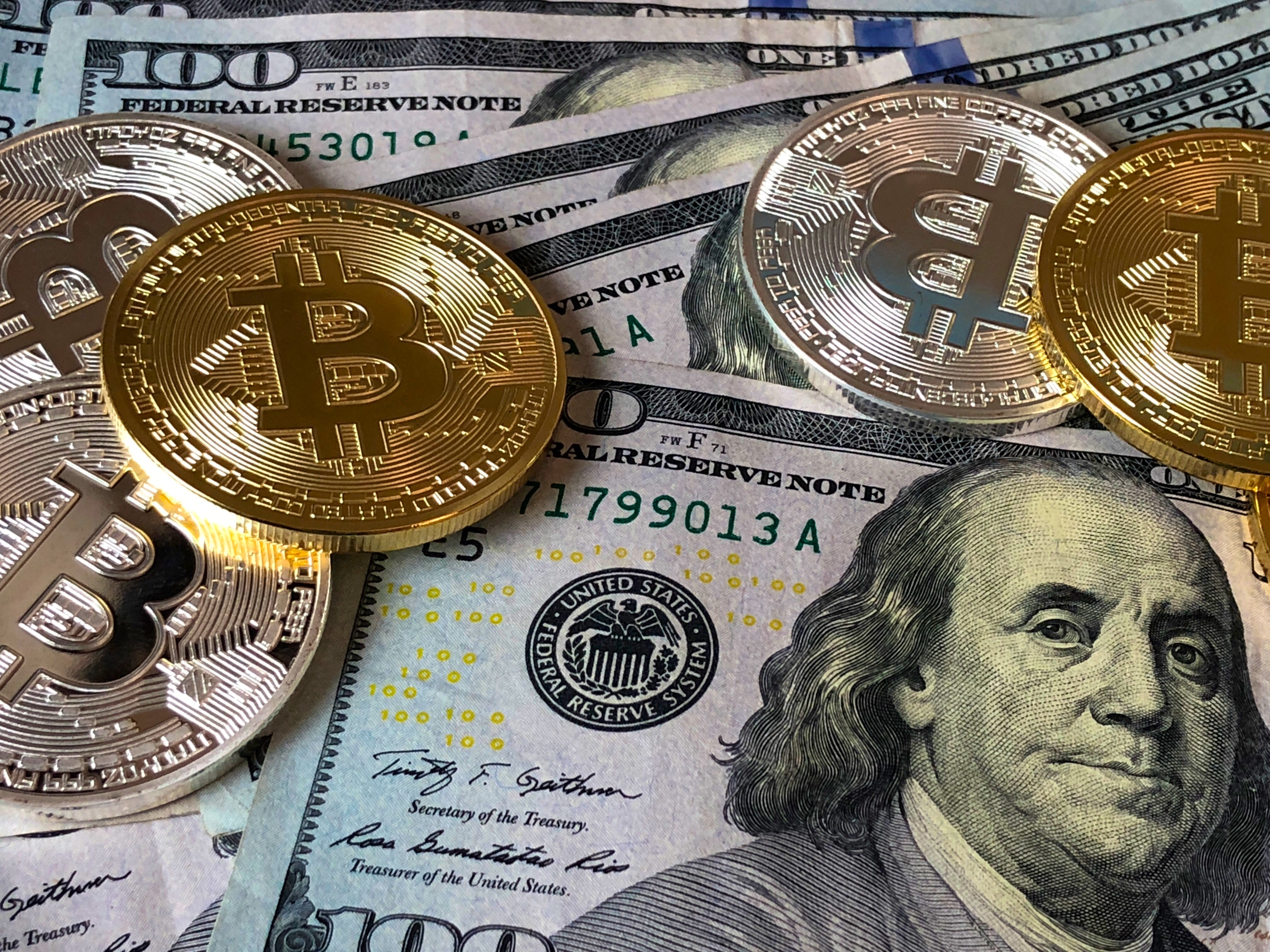Seniorka prišla prevodom kryptomien na eurá o viac ako 46-tisíc eur