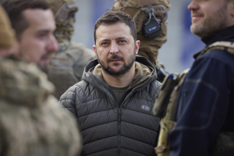 Je čas skončiť vojnu, vyhlásil Zelenskyj na summite skupiny, ktorú premenoval na G19