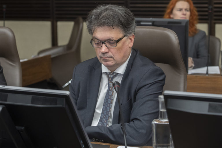 Minister školstva: Po rozdelení Československa sa už nemôžeme na nikoho vyhovárať