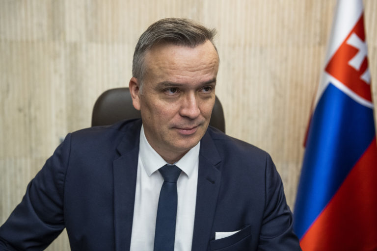 Ministerstvo financií poslalo samosprávam 244 miliónov eur z firemných daní