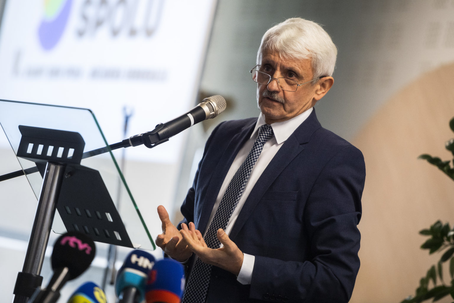 Mikuláš Dzurinda na sneme strany Spolu. Foto: Spolu/TASR