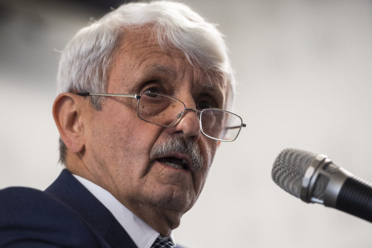 Dzurinda vysvetlil, prečo sa jeho nový "projekt" zatiaľ odkladá