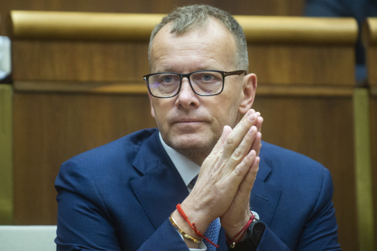 Jeden vraj úchylný, druhý vyšinutý. Danko a Kollár sa v RTVS dostali do ostrej konfrontácie