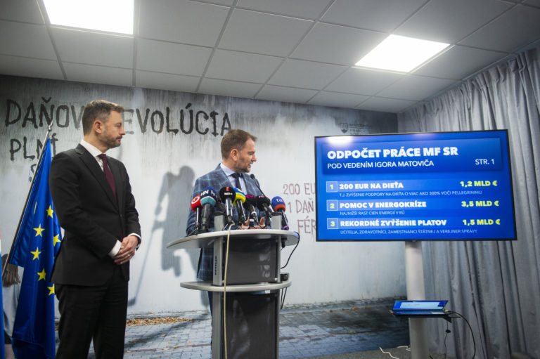 Matovič pri odovzdávaní funkcie obhajoval svoje atómovky. Sulíka si v parlamente všímať nebude. Pre vlastné zdravie