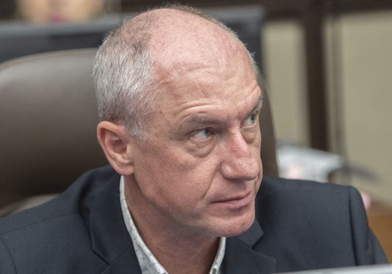 Hirman: Sme blízko dohody o výnimke na export ropných produktov na Ukrajinu