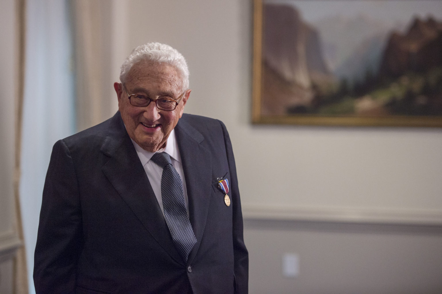 Henry Kissinger na snímke z roku 2016. Foto: Flickr.com/U.S. Secretary of Defense